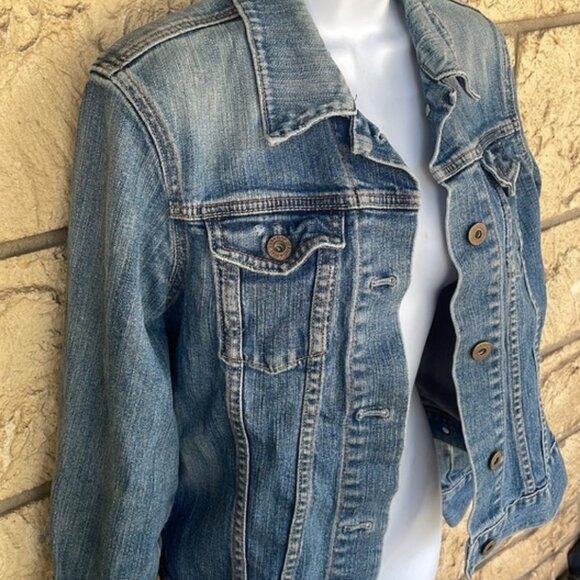 Gap Stretch Denim Jean Jacket Soft Size Med comfy Stretchy - Picture 4 of 7